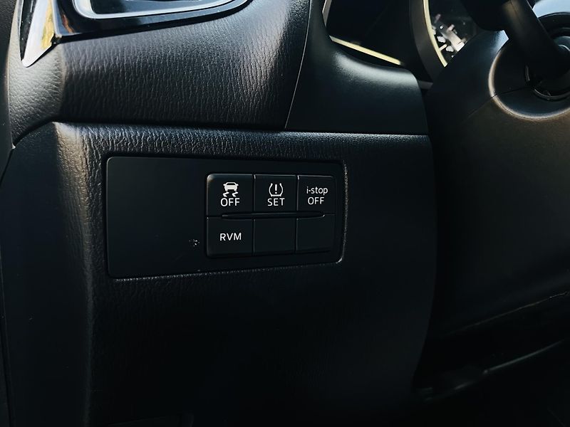 Mazda 3 2.0i MANUÁL VÝHŘEV SENZORY LED - fotka 32 z 40