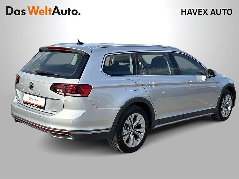 Volkswagen Passat (2020) Variant 2.0 TDI 4Motion DSG Al - fotka 2 z 27