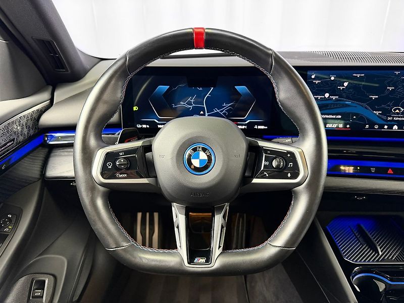 BMW Ostatní M60 xDrive - fotka 13 z 39