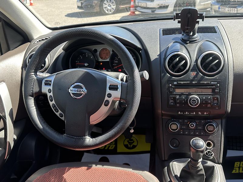 Nissan Qashqai (2008) Nissan Qashqai 2008 - fotka 9 z 12
