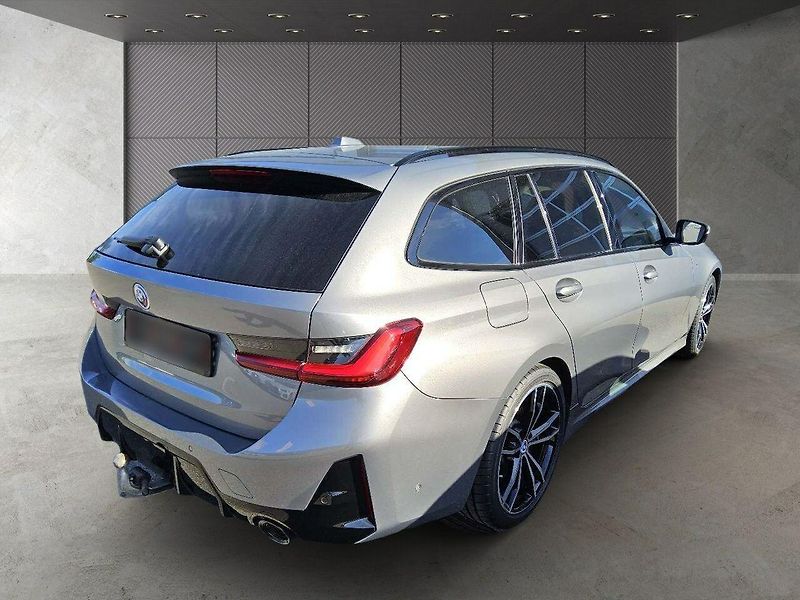 BMW Řada 3 320d x-Drive M Sport  - fotka 2 z 7