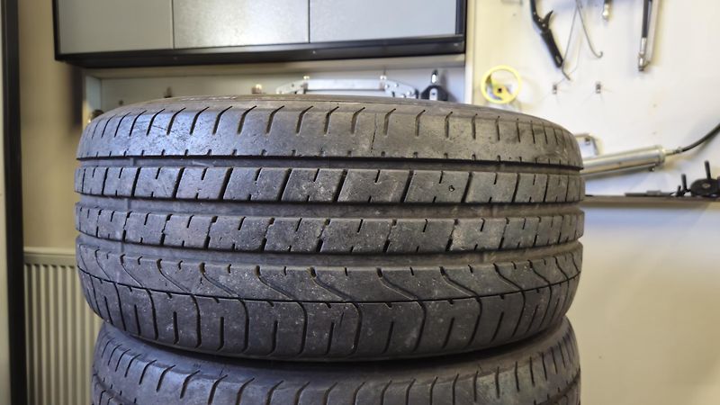 Ostatní Pneu Pirelli P Zero - fotka 2 z 8