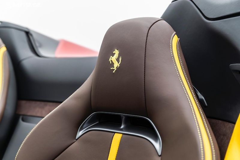 Ferrari SF90 Spider*FULL carbon*metalíza - fotka 34 z 47