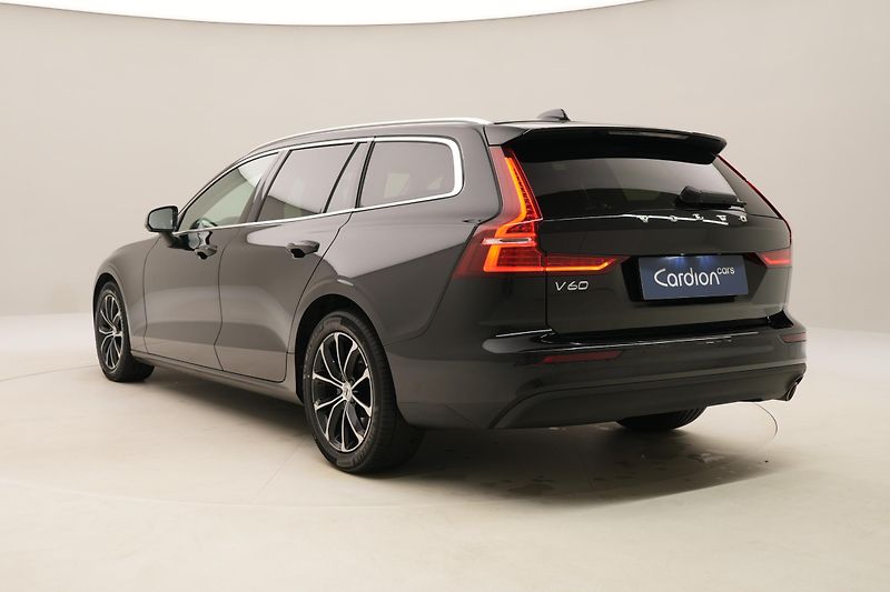 Volvo V60 D3 MOMENTUM AUT REZERVACE - fotka 10 z 39