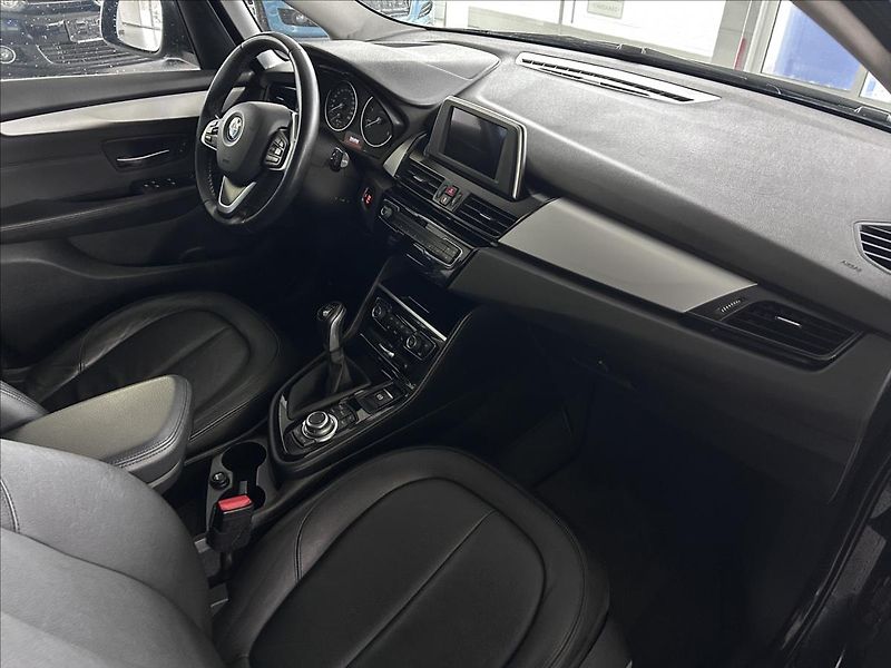 BMW Řada 2 2,0   218d,ActiveTourer,2.MAJ - fotka 11 z 34
