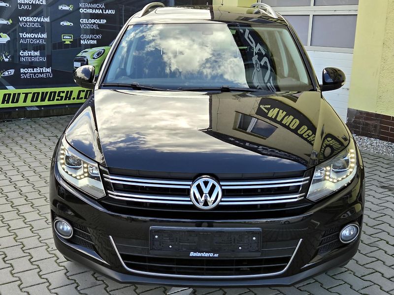 Volkswagen Tiguan 1,4TSI SPORT *SERV.KNÍŽKA*    - fotka 2 z 43