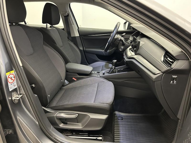 Škoda Octavia 1.5 TSI Ambition - fotka 18 z 23