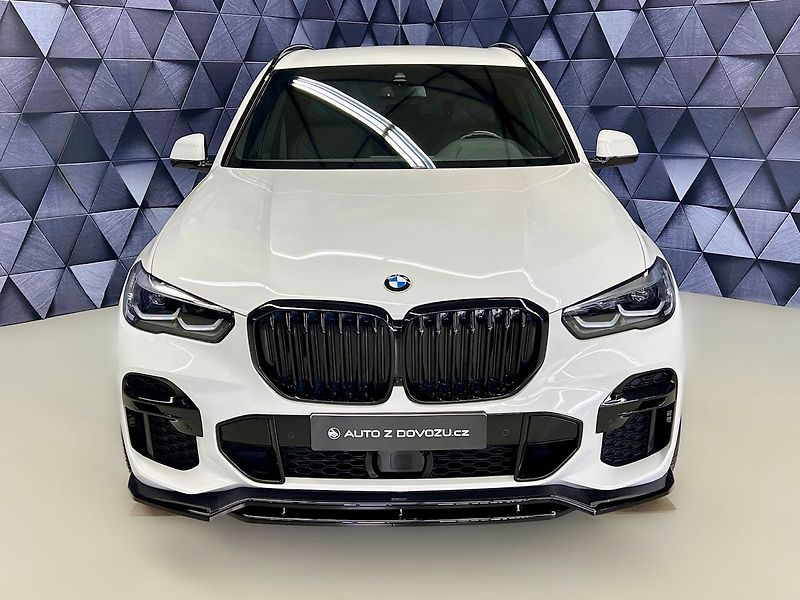 BMW X5 40d xDrive M-PAKET, EL. TAŽNÉ, - fotka 3 z 30