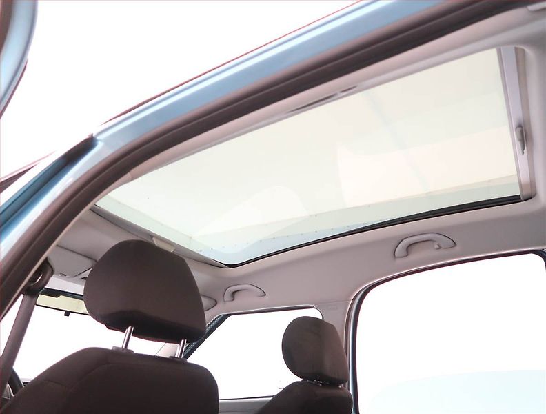 Škoda Roomster (2012) 1.2 TSI, Serv.kniha - fotka 16 z 19