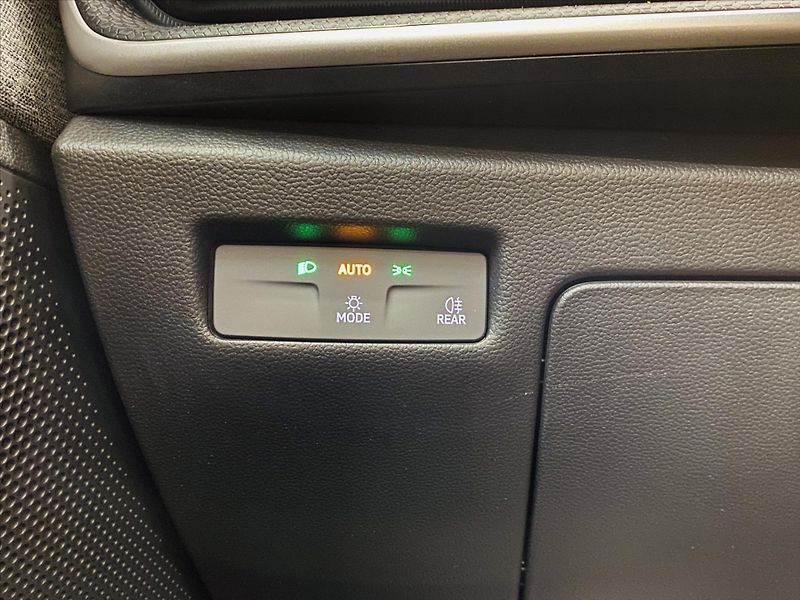 Škoda Superb 1,5 TSI m-HEV 110kW DSG Select - fotka 19 z 25