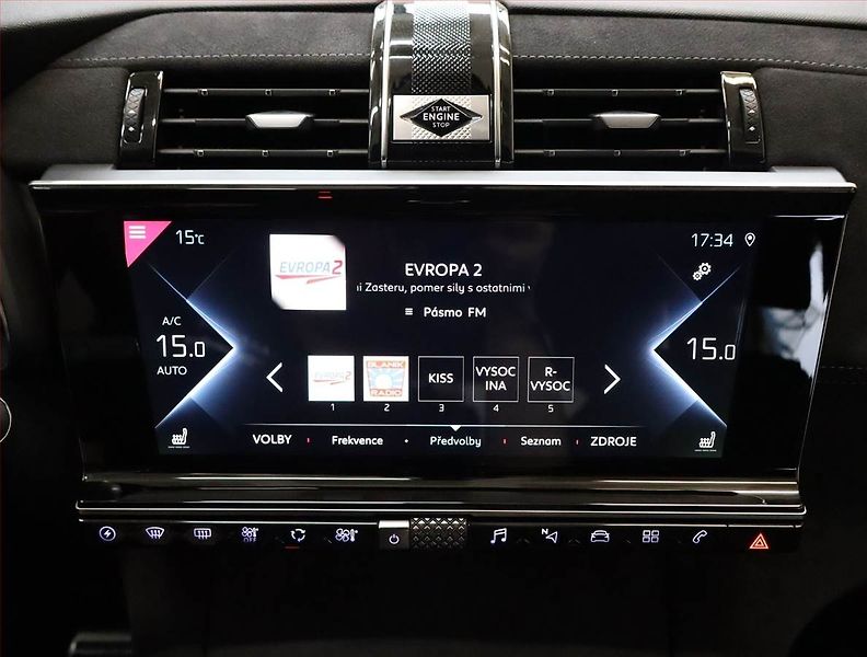 DS Automobiles DS7 Crossback (2021) E-Tense 4x4 - fotka 16 z 31