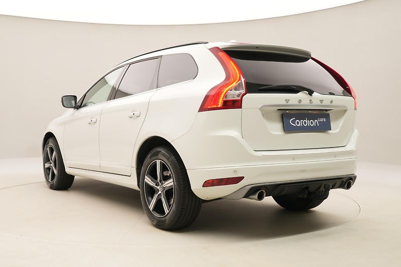 Volvo XC60 D4 AWD MOMENTUM AUT  - fotka 10 z 48