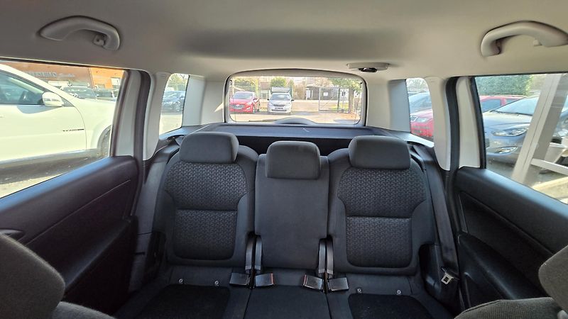 Škoda Yeti 2.0TDI ELEGANCE 4x4*ZADÁNO* - fotka 26 z 41