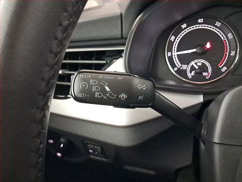 Škoda Kamiq (2022) Ambition 1.0 TSI, Serv.kniha - fotka 17 z 17