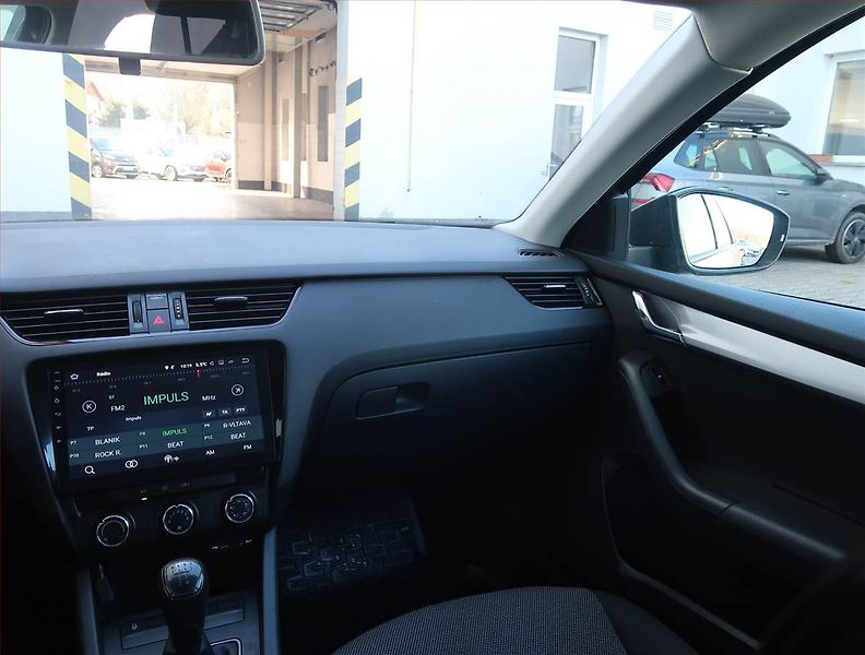 Škoda Octavia (2014) 1.6 TDI, Serv.kniha, Navi - fotka 8 z 16