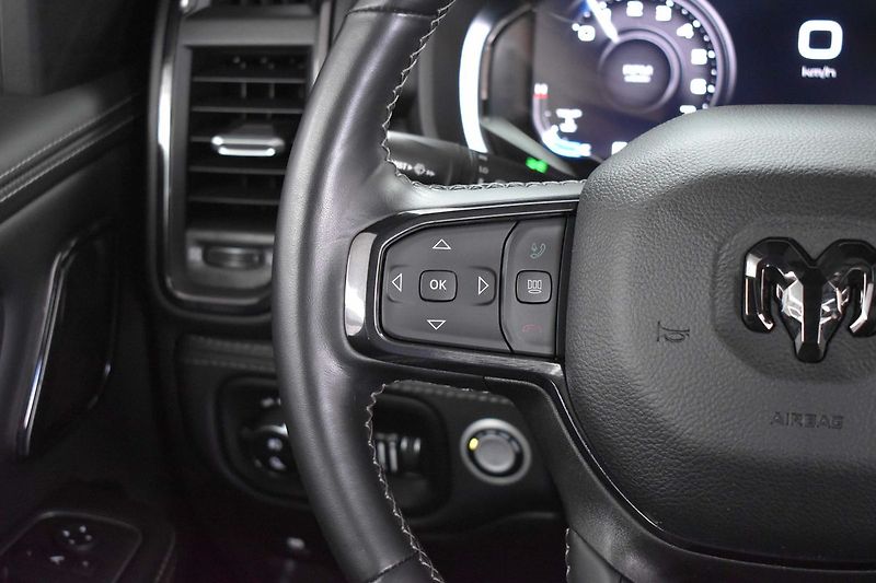 Dodge RAM 5.7 HEMI*LIMITED*AIR*LPG*ČR 1M - fotka 22 z 48