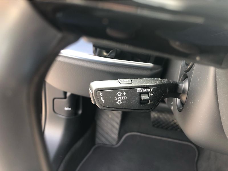 Audi A8 55 TFSI 250 KW Quattro - fotka 17 z 30