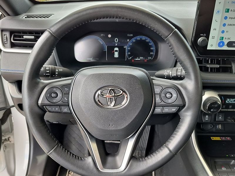 Toyota RAV4 Selection 2.5 HEV 4x2 - fotka 11 z 28
