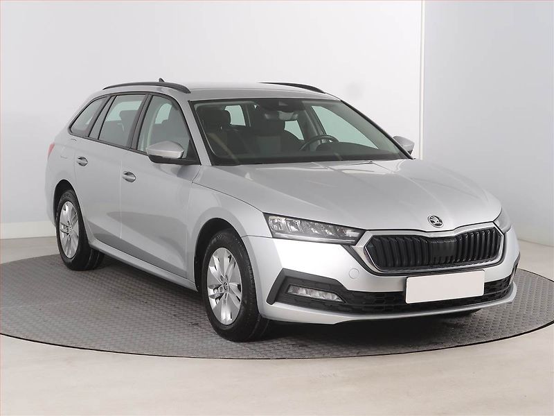 Škoda Octavia (2022) Ambition 2.0 TDI, ČR,1.maj - fotografie inzerátu