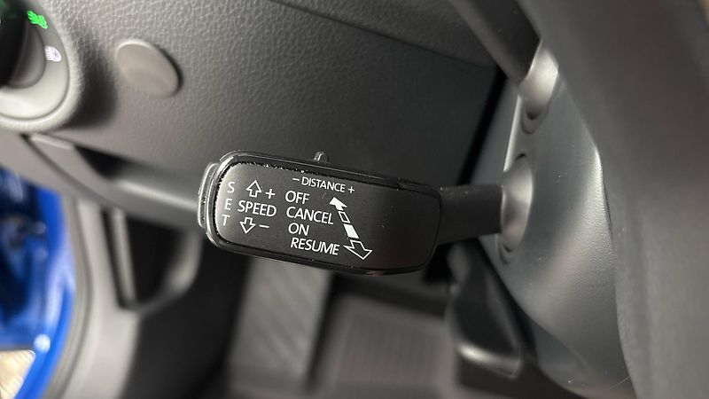Škoda Superb 2.0 TDI DSG L&K Combi - fotka 14 z 36