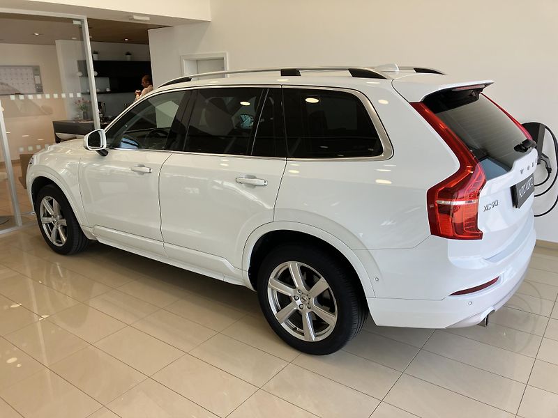 Volvo XC90 D5 AWD Momentum AT8, ČR - fotka 7 z 50