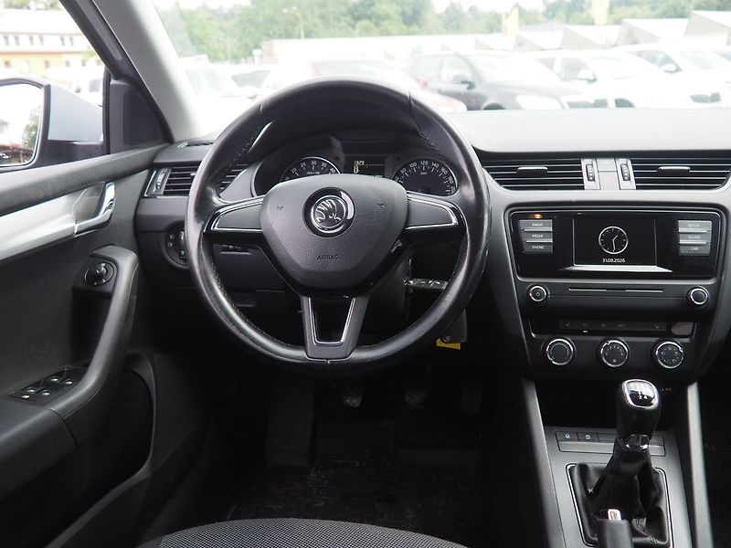 Škoda Octavia (2017) 1.6 TDI, Ambiente - fotka 17 z 33