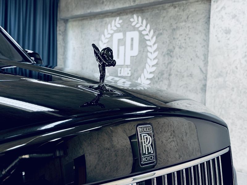 Rolls-Royce Cullinan (2026) Black B SHOOTING STARS BESPOKE - fotka 7 z 45