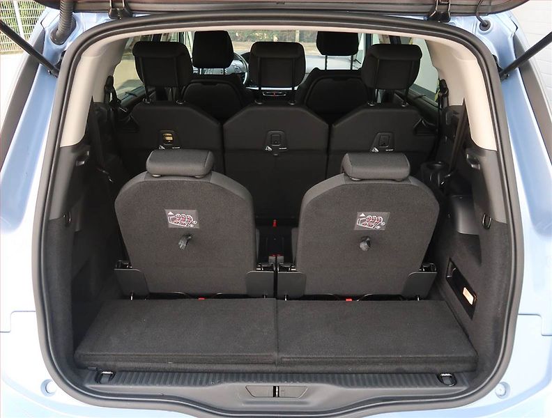 Citroën C4 Picasso (2015) 1.6 HDi, 7 míst, Serv.kniha - fotka 15 z 28