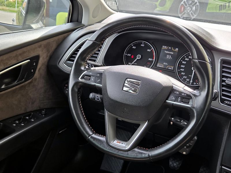 Seat Leon 2,0TDi xPERIENCE 4drive ROZVOD - fotka 32 z 51