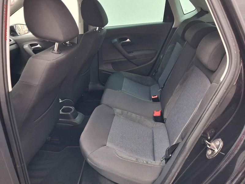 Volkswagen Polo (2011) 1.2i, Style, +kola - fotka 10 z 18