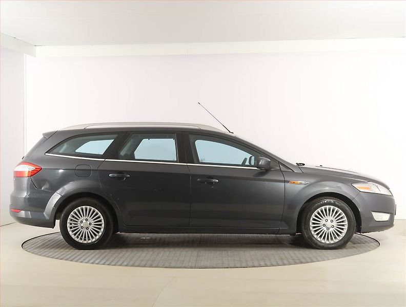 Ford Mondeo (2008) 2.0 TDCi, po STK, Tažné - fotka 6 z 18