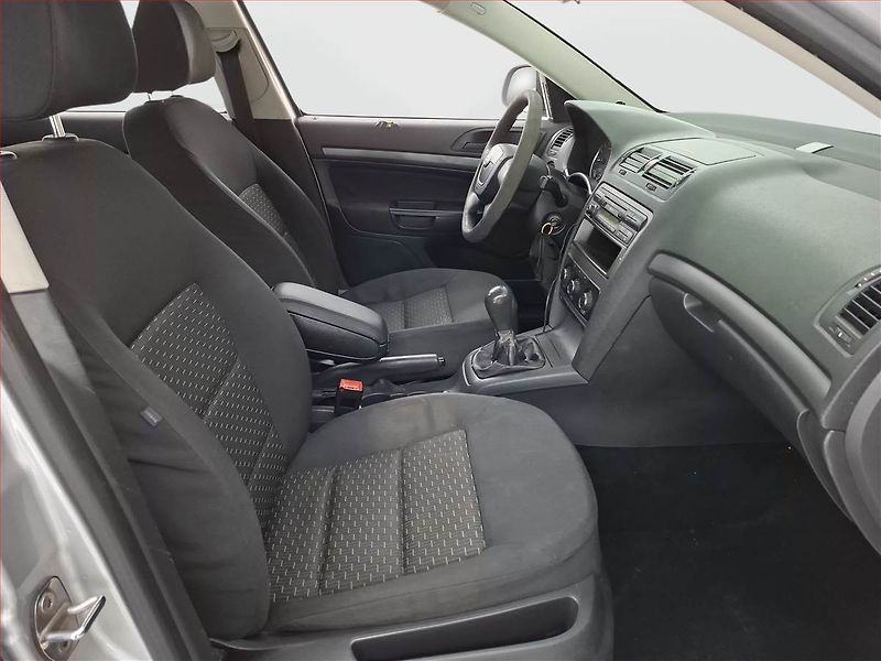 Škoda Octavia (2011) 1.6 TDI, jezdí výborně - fotka 9 z 13