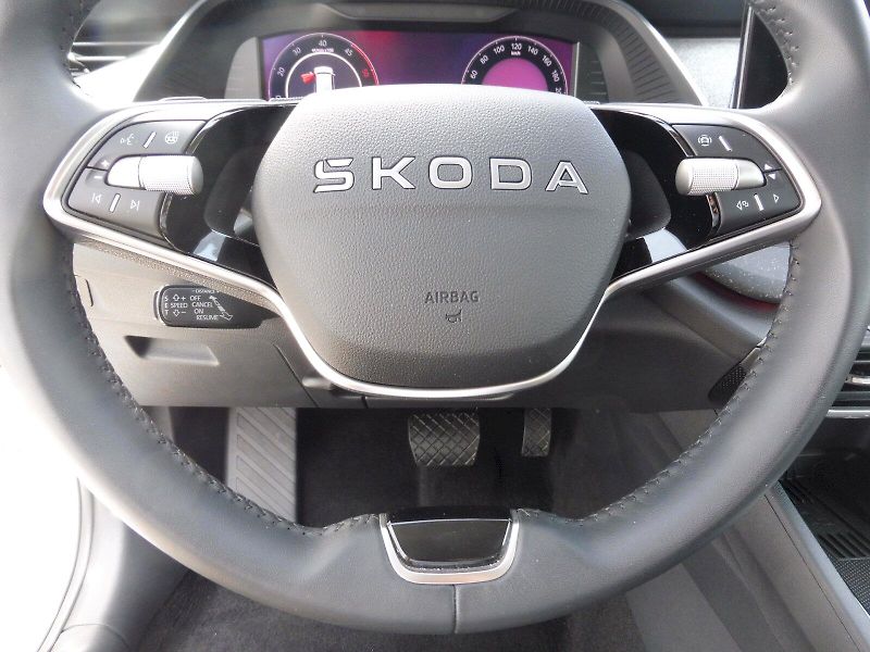 Škoda Octavia (2025) Combi Top Selection 2,0 TDI 11 - fotka 10 z 29