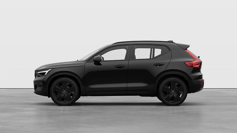 Volvo XC40 (2026) B3 BLACK EDITION PLUS AUT - fotka 12 z 17
