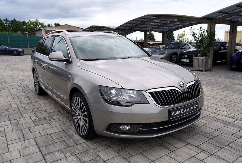 Škoda Superb 2.0 TDI 125 kW L&K/ČR/DPH - fotka 8 z 44