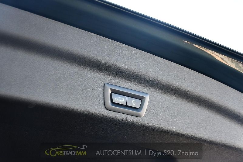 BMW iX1 xDrive30 X-LINE H/K HUD TAŽNÉ - fotka 47 z 54