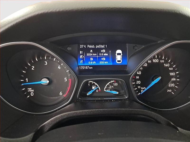 Ford Focus (2016) 2.0 TDCi, ČR,1.maj, Xenony - fotka 11 z 22