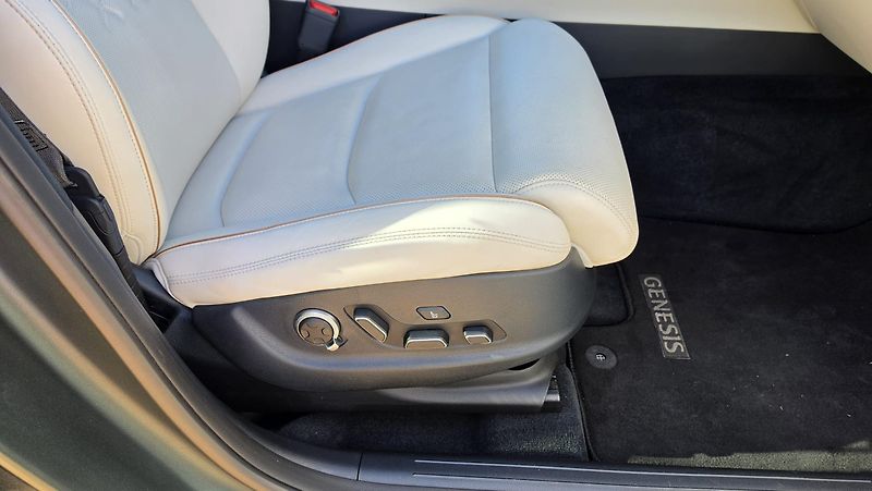 Genesis GV70 (2023) GV70 Sport - fotka 11 z 11