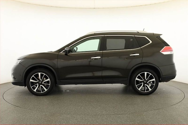 Nissan X-Trail (2017) 2.0 dCi, 4X4, 7 míst - fotka 3 z 21