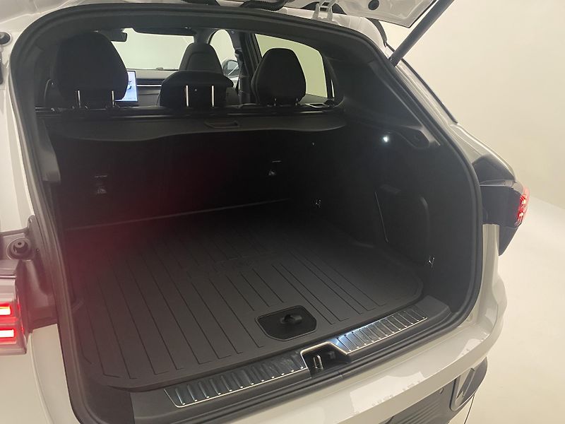 Lynk & Co 01 (2025) MORE PHEV - fotka 5 z 47