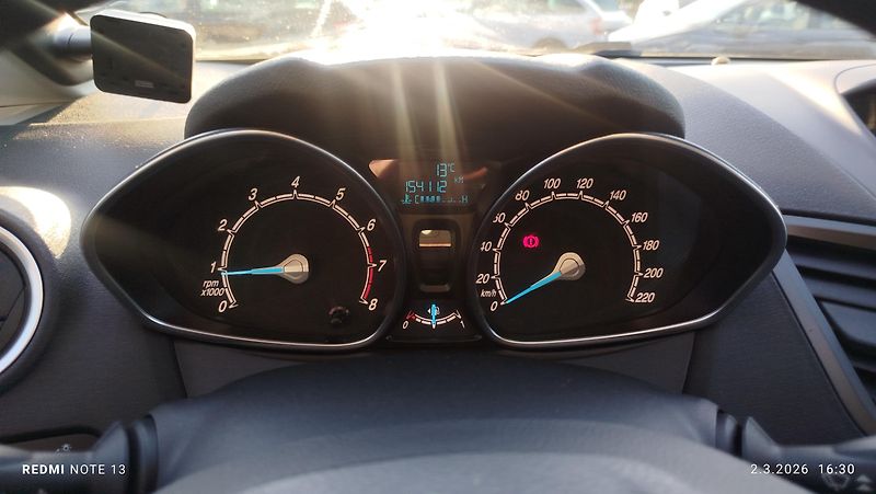 Ford Fiesta (2013) 1.25 16v  60 kw top stav - fotka 9 z 28