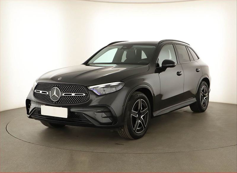 Mercedes-Benz GLC (2022) 200 4MATIC, Kamera, Paměť - fotka 2 z 21