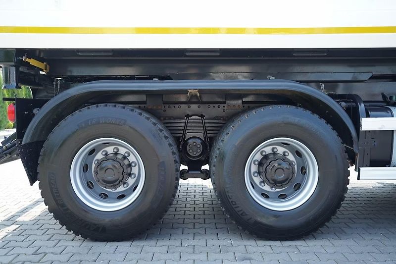 MAN TGS (2018) 35.500 8x4 Bordmatik EURO 6 - fotka 14 z 23