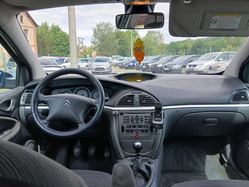 Citroën C5 2.0 HDI, klima - fotka 20 z 26