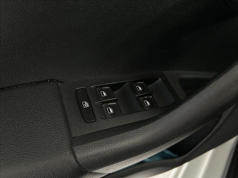 Škoda Octavia 1,6   TDI 77kW,TAŽNÉ,SERVISKA - fotka 10 z 23