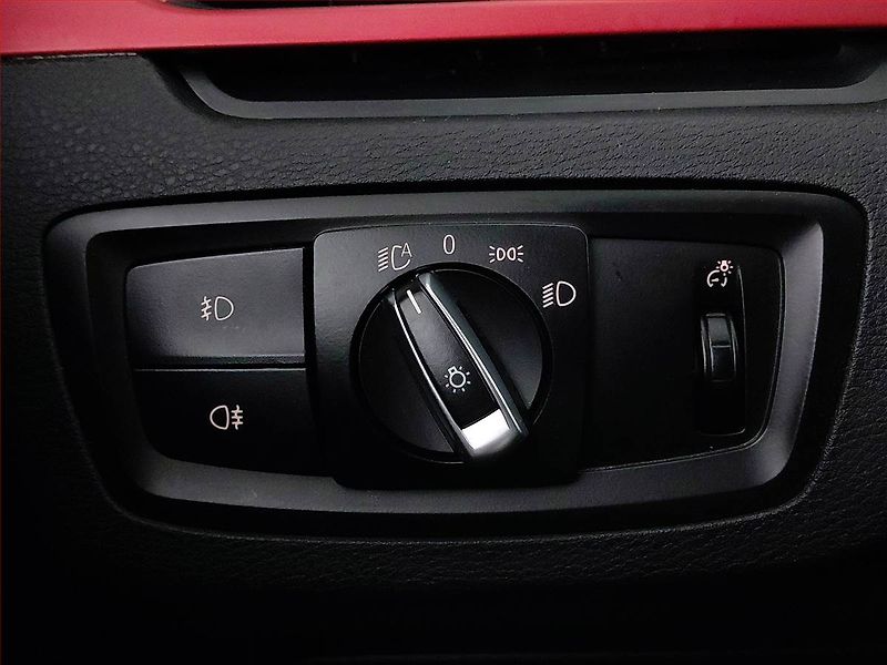 BMW X1 (2016) sDrive18d, Automat, Serv.kniha - fotka 18 z 21