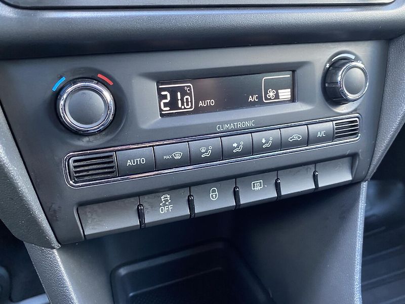 Škoda Rapid 1.2 TSI 63 kW Ambition - fotka 18 z 23