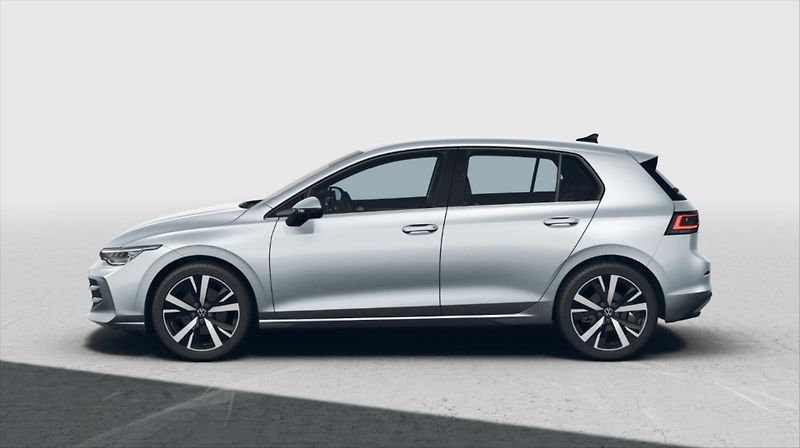 Volkswagen Golf (2025) 1,5 TSI 125kW Hybrid  Style - fotka 2 z 9