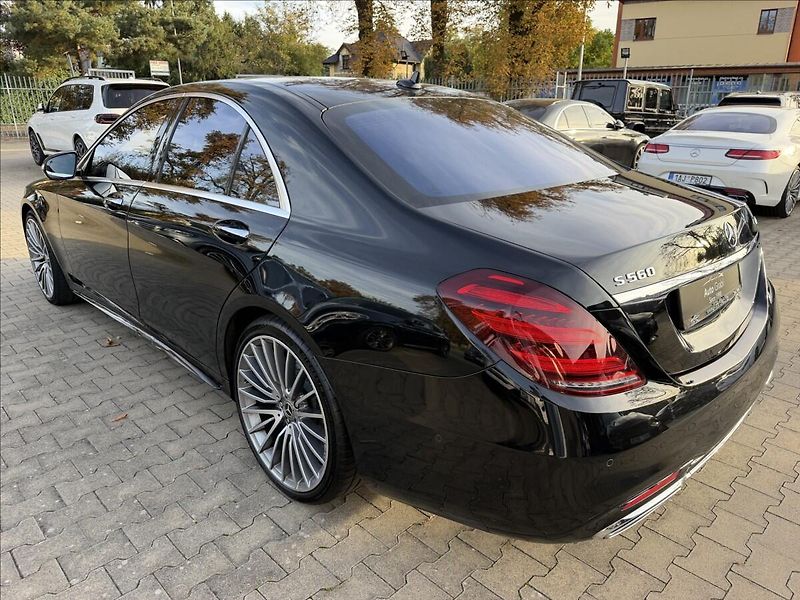Mercedes-Benz Třídy S 560 4Matic AMG - fotka 5 z 32