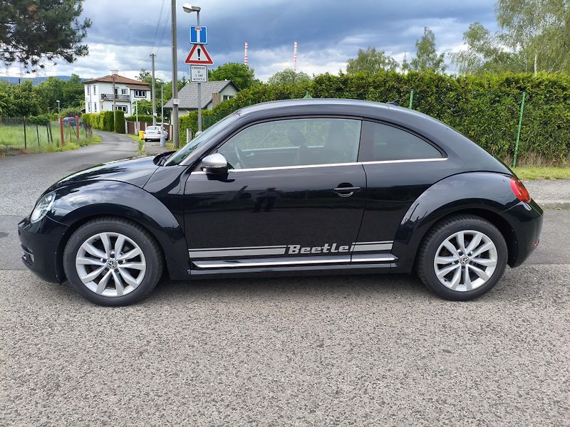 Volkswagen Beetle (2013) 1,2 TSI 77Kw Navi Top stav - fotka 8 z 30